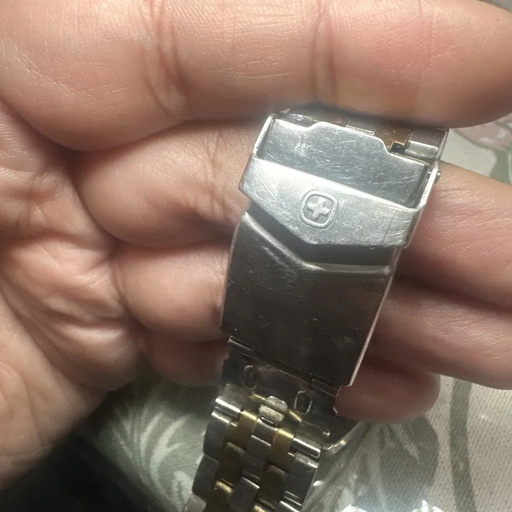 Working‎ Wenger Genuine Swiss 100M Men's Quartz 38mm Steel watch-Missing Pin